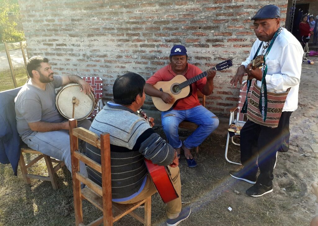 raíces tobas ensayo